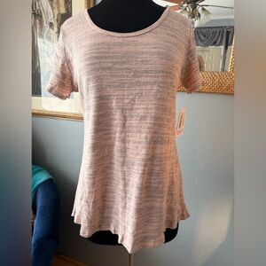 NWT!! 💗🧡 LuLaRoe Pink and Black Short Sleeve Tee